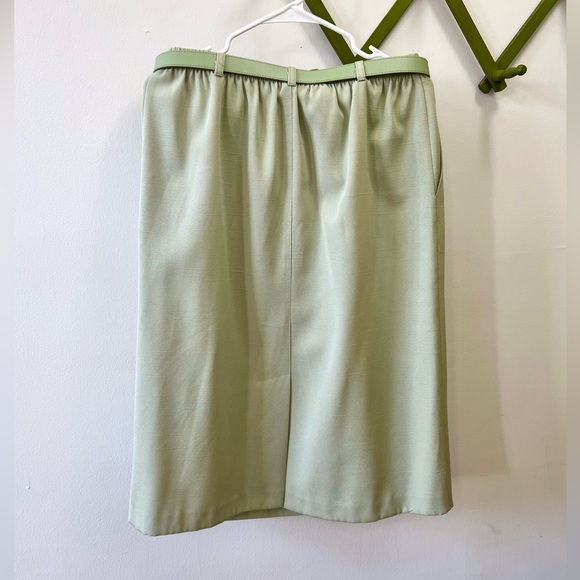 80s Vintage 🌿 Alfred Dunner Sage Green Skirt w Belt - Picture 3 of 3